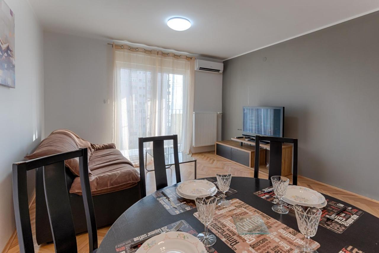 Two Bedroom Apartment Paris Rijeka Bagian luar foto