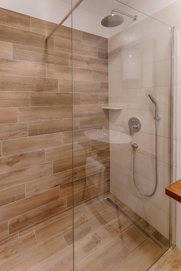Two Bedroom Apartment Paris Rijeka Bagian luar foto