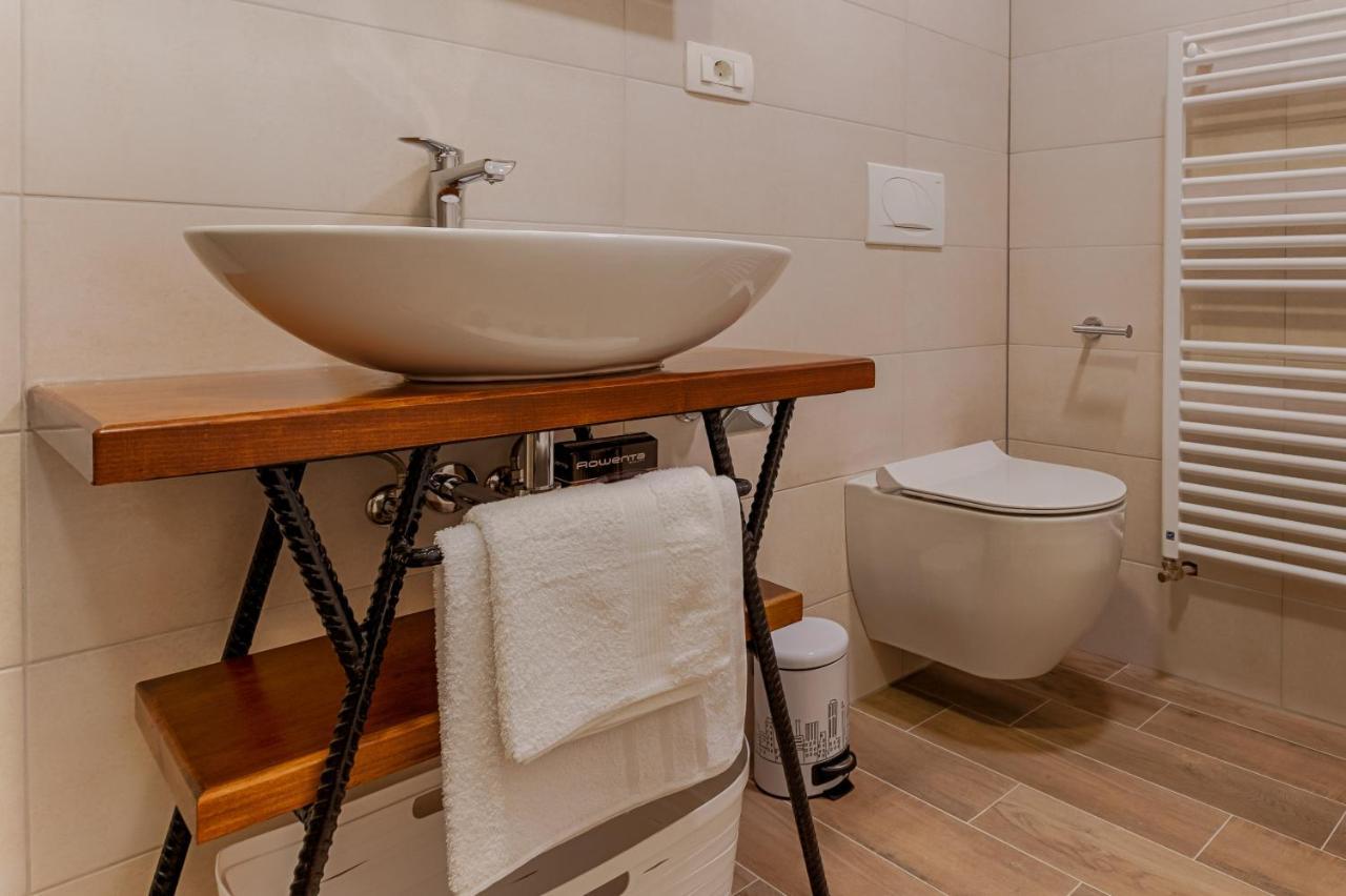 Two Bedroom Apartment Paris Rijeka Bagian luar foto